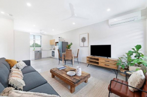 'Tres Botanica' Nightcliff Escape for Groups, Three Adjacent Apartments, Nightcliff